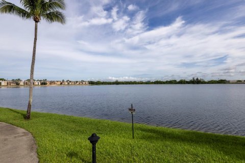 Condo in Miami Lakes, Florida, 1 bedroom  № 1925668 - photo 30