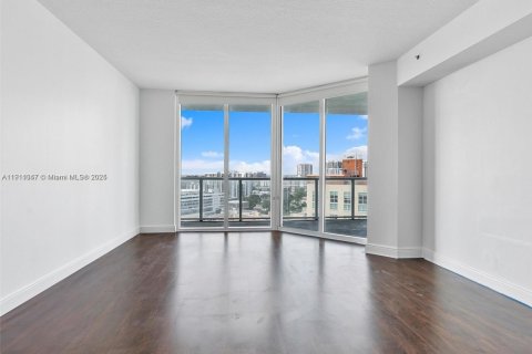 Copropriété à louer à Miami, Floride: 2 chambres, 100.71 m2 № 1967274 - photo 5