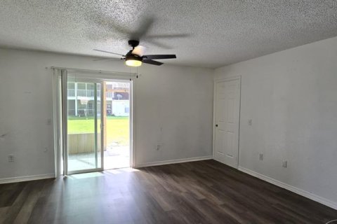 Apartment in Kissimmee, Florida 2 bedrooms, 120.77 sq.m. № 2107000 - photo 3
