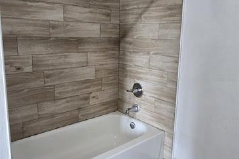 Apartment in Kissimmee, Florida 2 bedrooms, 120.77 sq.m. № 2107000 - photo 11