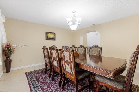 Villa ou maison à vendre à Sunrise, Floride: 5 chambres, 337.51 m2 № 1830720 - photo 18