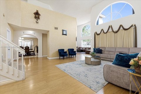 Villa ou maison à vendre à Sunrise, Floride: 5 chambres, 337.51 m2 № 1830720 - photo 12