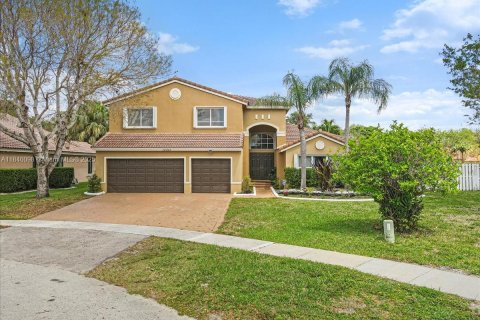 Villa ou maison à vendre à Sunrise, Floride: 5 chambres, 337.51 m2 № 1830720 - photo 1