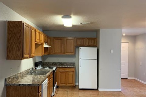 Commercial property in Lakeland, Florida 6 bedrooms, 211.07 sq.m. № 2316848 - photo 19