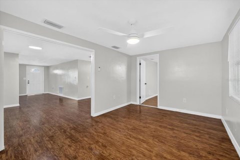 Villa ou maison à vendre à Port Richey, Floride: 3 chambres, 117.15 m2 № 1855872 - photo 8