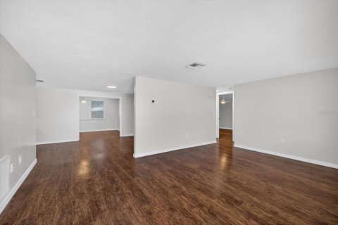 Villa ou maison à vendre à Port Richey, Floride: 3 chambres, 117.15 m2 № 1855872 - photo 12