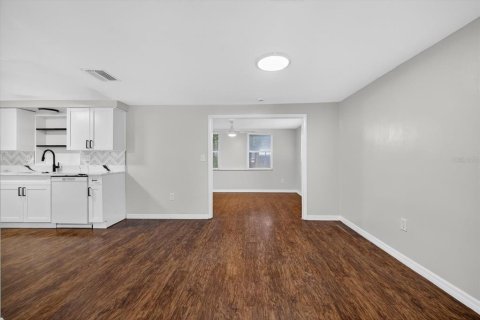 Villa ou maison à vendre à Port Richey, Floride: 3 chambres, 117.15 m2 № 1855872 - photo 4