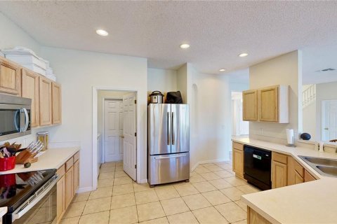Casa en venta en Kissimmee, Florida, 7 dormitorios, 334.36 m2 № 1761915 - foto 7
