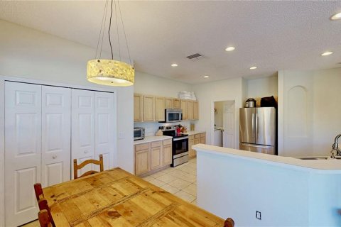 Casa en venta en Kissimmee, Florida, 7 dormitorios, 334.36 m2 № 1761915 - foto 6