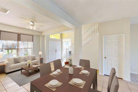 Casa en venta en Kissimmee, Florida, 7 dormitorios, 334.36 m2 № 1761915 - foto 4