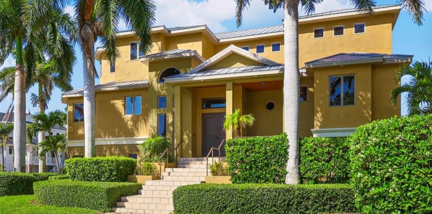 Villa ou maison à Bradenton, Floride 4 chambres, 434.97 m2 № 2101726