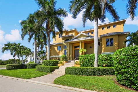 Villa ou maison à vendre à Bradenton, Floride: 4 chambres, 434.97 m2 № 2101726 - photo 2