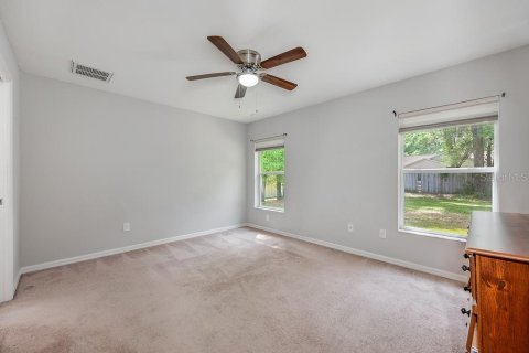 House in Lady Lake, Florida 3 bedrooms, 141.86 sq.m. № 1613745 - photo 22