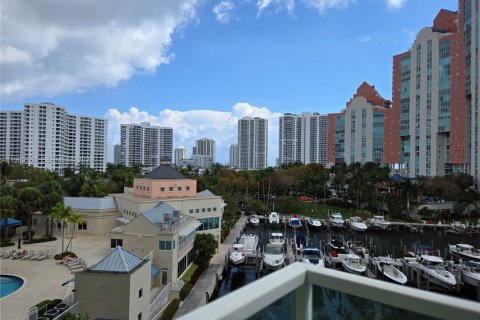 Купить кондоминиум в Авентура, Флорида 2 спальни, 155.15м2, № 2047407 - фото 3