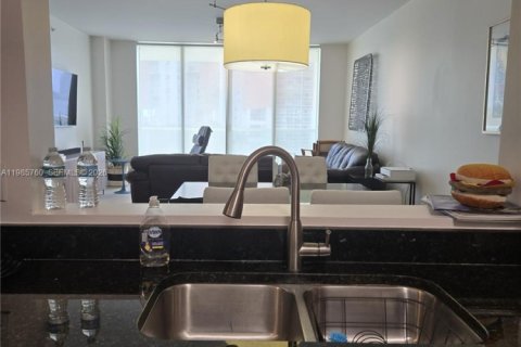 Condominio en venta en Aventura, Florida, 2 dormitorios, 155.15 m2 № 2047407 - foto 6