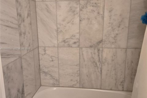 Condominio en venta en Aventura, Florida, 2 dormitorios, 155.15 m2 № 2047407 - foto 18