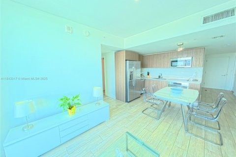 Condominio en venta en Miami, Florida, 2 dormitorios, 84.73 m2 № 1858609 - foto 10
