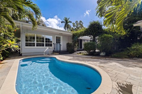Casa en venta en Saint Petersburg, Florida, 3 dormitorios, 185.62 m2 № 2383523 - foto 4