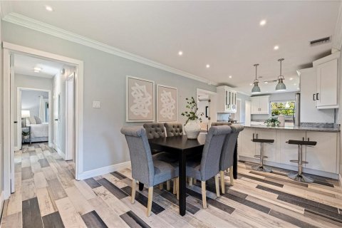 Casa en venta en Saint Petersburg, Florida, 3 dormitorios, 185.62 m2 № 2383523 - foto 8
