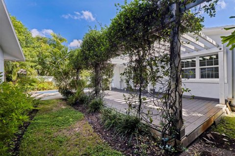 Casa en venta en Saint Petersburg, Florida, 3 dormitorios, 185.62 m2 № 2383523 - foto 28