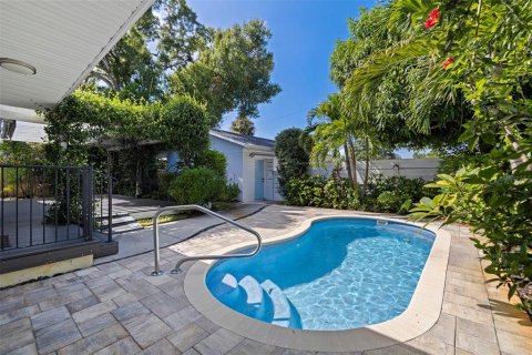 Casa en venta en Saint Petersburg, Florida, 3 dormitorios, 185.62 m2 № 2383523 - foto 27