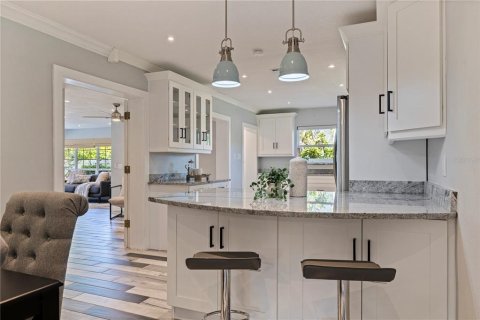 Casa en venta en Saint Petersburg, Florida, 3 dormitorios, 185.62 m2 № 2383523 - foto 10