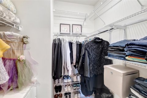 Купить кондоминиум в Дорал, Флорида 2 спальни, 129.88м2, № 1982018 - фото 18