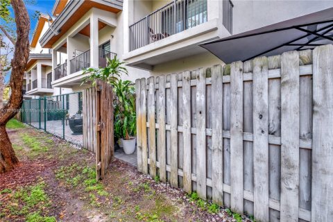 Купить кондоминиум в Дорал, Флорида 2 спальни, 129.88м2, № 1982018 - фото 22