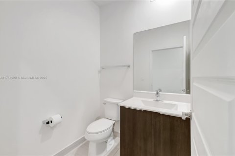 Купить кондоминиум в Дорал, Флорида 2 спальни, 129.88м2, № 1982018 - фото 12