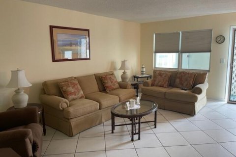 Condo in Boynton Beach, Florida, 2 bedrooms № 2246919 - photo 7