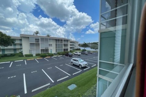 Condo in Boynton Beach, Florida, 2 bedrooms № 2246919 - photo 15