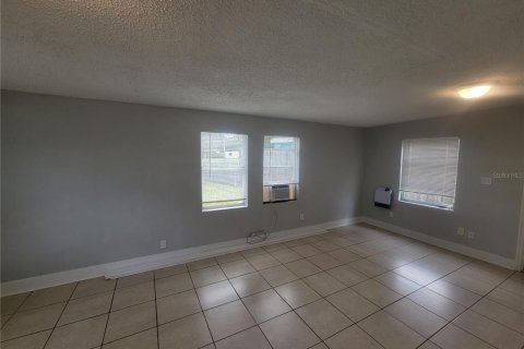 House in Daytona Beach, Florida 3 bedrooms, 98.1 sq.m. № 1733476 - photo 11