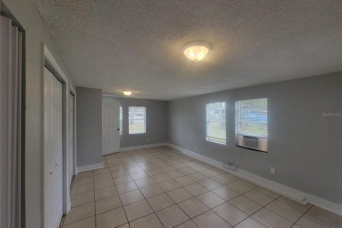 House in Daytona Beach, Florida 3 bedrooms, 98.1 sq.m. № 1733476 - photo 12