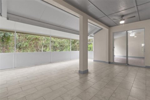 House in Tampa, Florida 5 bedrooms, 255.48 sq.m. № 2341775 - photo 15