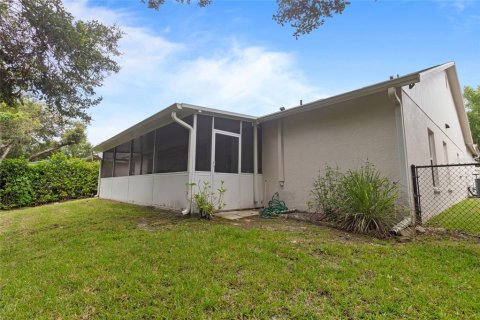 House in Tampa, Florida 5 bedrooms, 255.48 sq.m. № 2341775 - photo 16