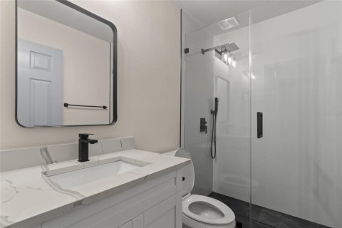 House in Tampa, Florida 5 bedrooms, 255.48 sq.m. № 2341775 - photo 28