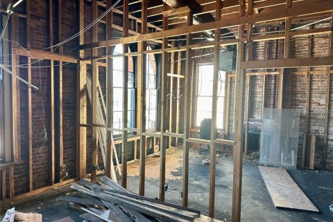 Купить коммерческую недвижимость в Санфорд, Флорида 560.39м2, № 1121583 - фото 8