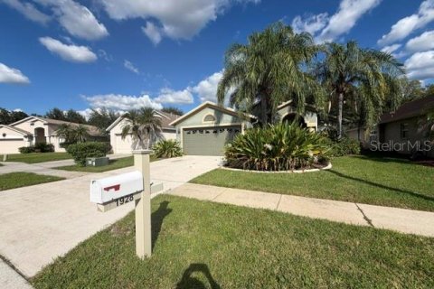 Villa ou maison à louer à Wesley Chapel, Floride: 3 chambres, 153.85 m2 № 2416818 - photo 2
