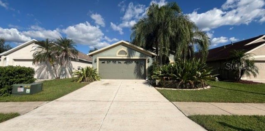 Villa ou maison à Wesley Chapel, Floride 3 chambres, 153.85 m2 № 2416818