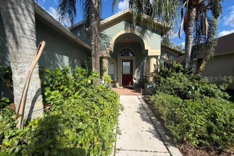 Villa ou maison à louer à Wesley Chapel, Floride: 3 chambres, 153.85 m2 № 2416818 - photo 5