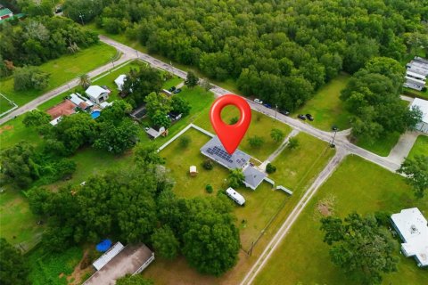 Купить виллу или дом в Зеферхиллс-Норт, Флорида 3 комнаты, 171.22м2, № 2285519 - фото 4