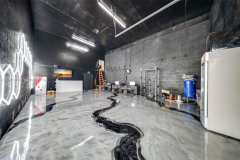 Immobilier commercial à vendre à Opa-locka, Floride № 1926403 - photo 9