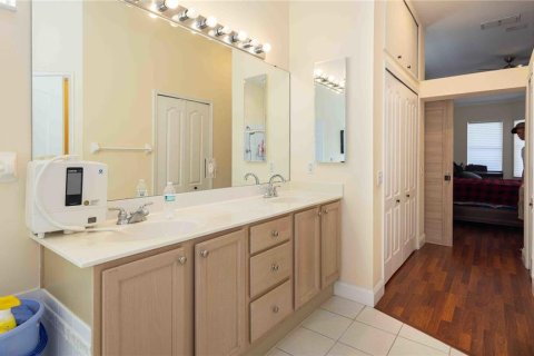 Casa en venta en Oviedo, Florida, 4 dormitorios, 219.44 m2 № 1847893 - foto 24