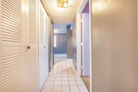 Copropriété à vendre à Tamarac, Floride: 2 chambres, 117.99 m2 № 1943513 - photo 24