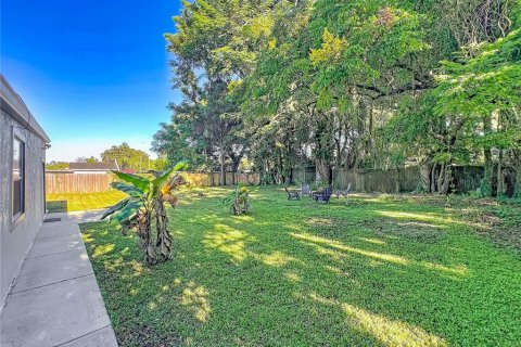 House in Orlando, Florida 3 bedrooms, 119.38 sq.m. № 2429171 - photo 30