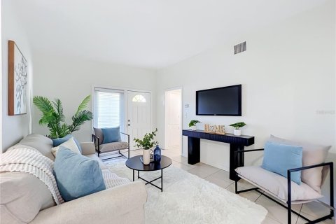 House in Orlando, Florida 3 bedrooms, 119.38 sq.m. № 2429171 - photo 19