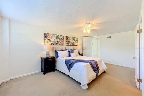 House in Orlando, Florida 3 bedrooms, 119.38 sq.m. № 2429171 - photo 16
