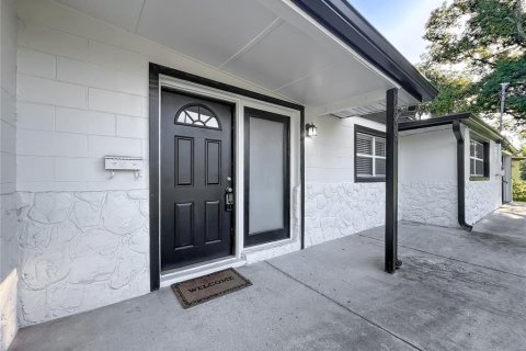 House in Orlando, Florida 3 bedrooms, 119.38 sq.m. № 2429171 - photo 2