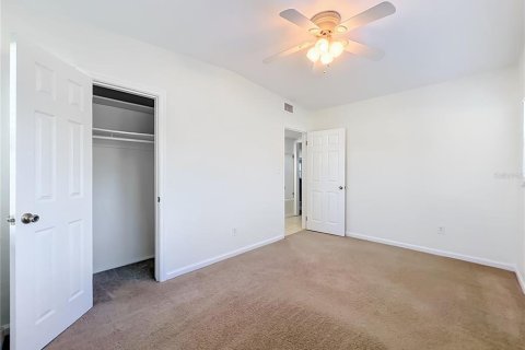 House in Orlando, Florida 3 bedrooms, 119.38 sq.m. № 2429171 - photo 25