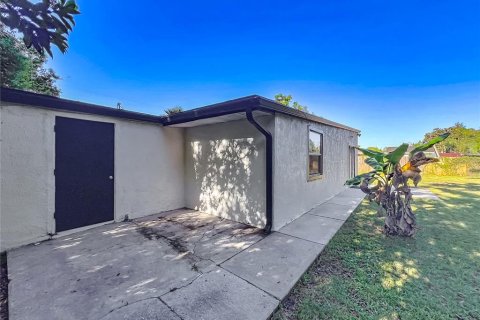 House in Orlando, Florida 3 bedrooms, 119.38 sq.m. № 2429171 - photo 28